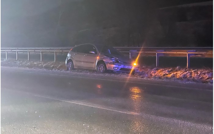 2 ayrı kaza oldu, 3 kişi yaralandı (2)