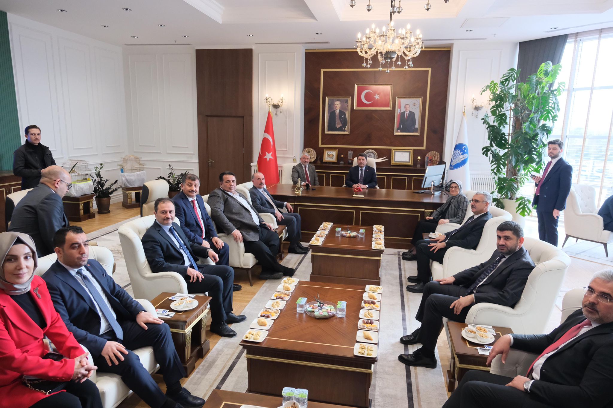 Adalet Bakanı Yılmaz Tunç, Çorum Belediyesini ziyaret etti (4)