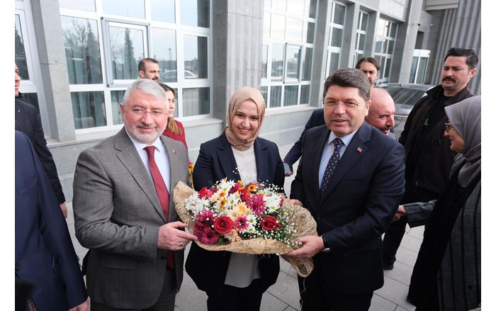 Adalet Bakanı Yılmaz Tunç, Çorum Belediyesini ziyaret etti (5)