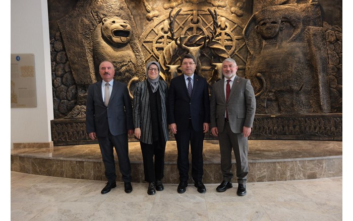 Adalet Bakanı Yılmaz Tunç, Çorum Belediyesini ziyaret etti (6)