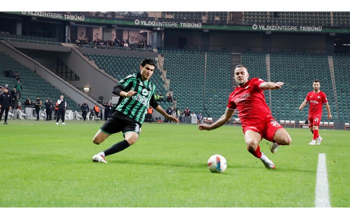 Ahlatcı Çorum FK, deplasmanda Kocaelispor'a 2 0 yenildi (3)