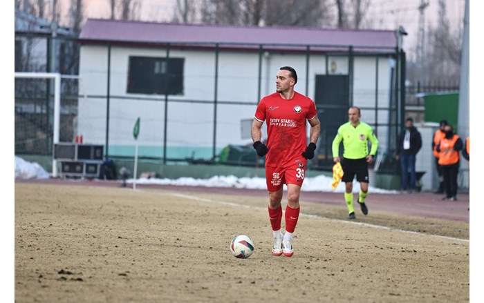 Ahlatcı Çorum FK, Iğdır'a 1 0 yenildi (11)