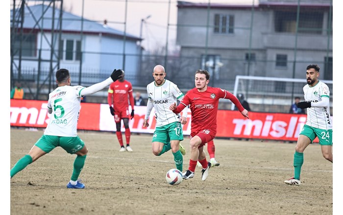 Ahlatcı Çorum FK, Iğdır'a 1 0 yenildi (13)