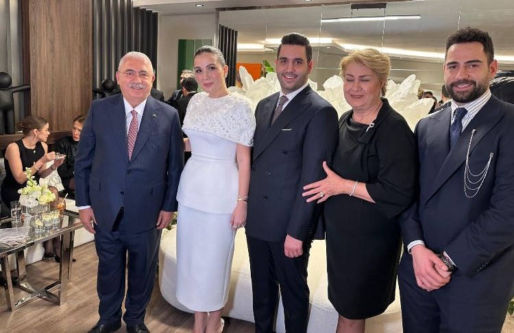 Ahmet Emin Ahlatcı, Elif Engin ile nişanlandı