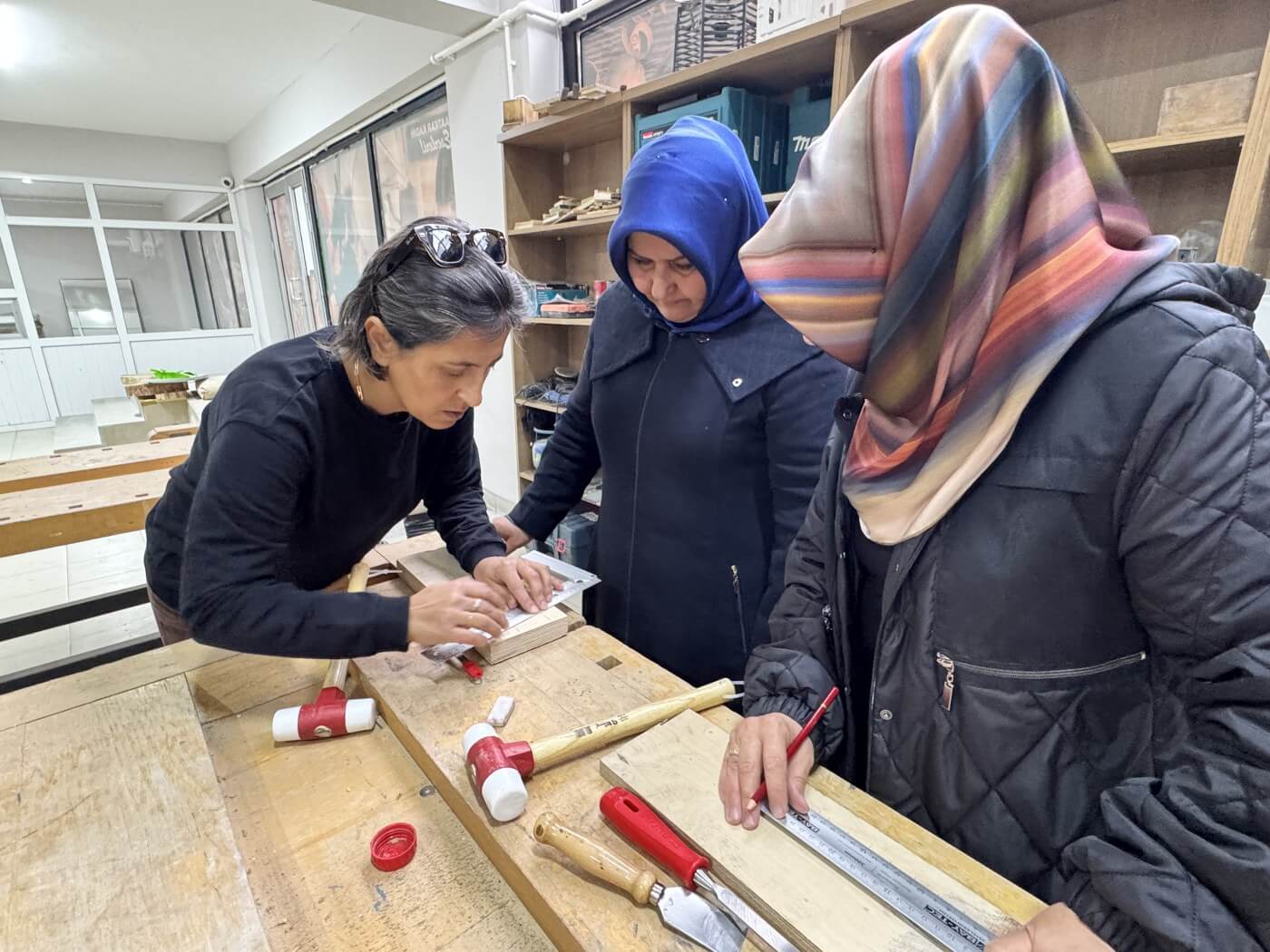 Ahşap Tasarım ve Mobilya Atölyesi’nde kurslar başladı