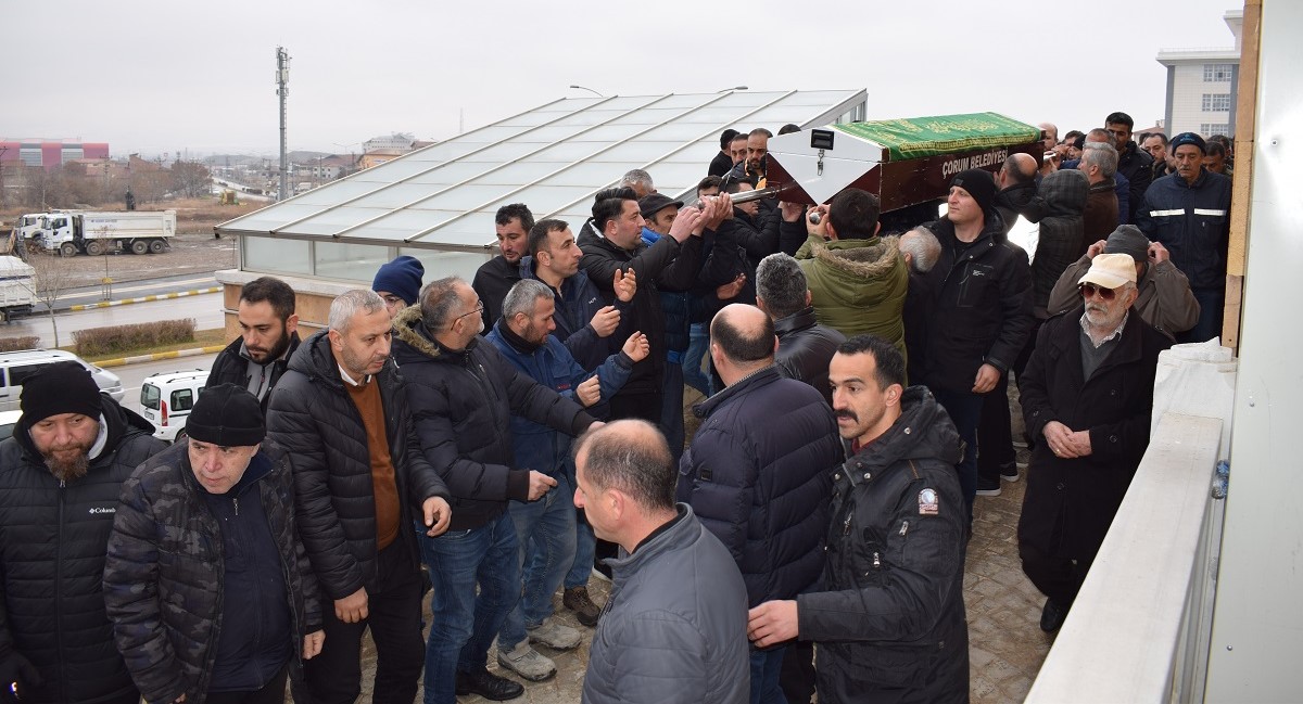 Ailesi ve sevenleri Özcan Serpinli'yi sonszluğa uğurladı (2)