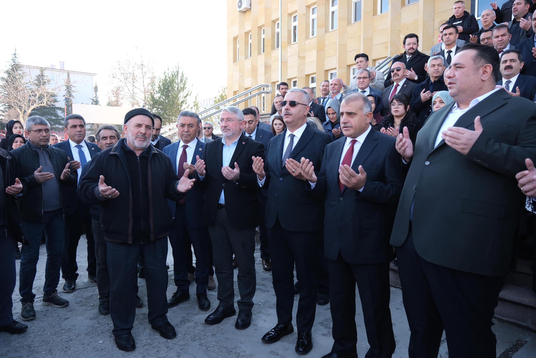 AK Parti Çorum İl Başkanı Yakup Alar, mazbata aldı (1)