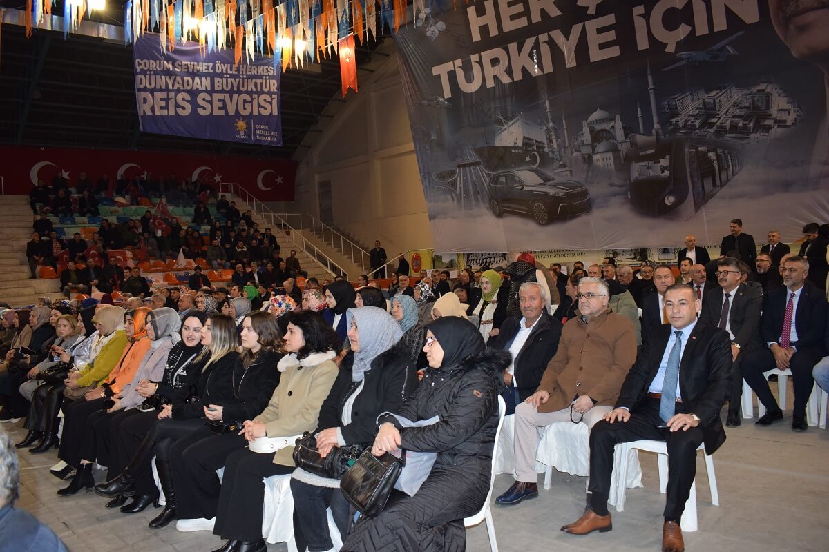 AK Parti Çorum Merkez İlçe Kongresine katılanlar (2)