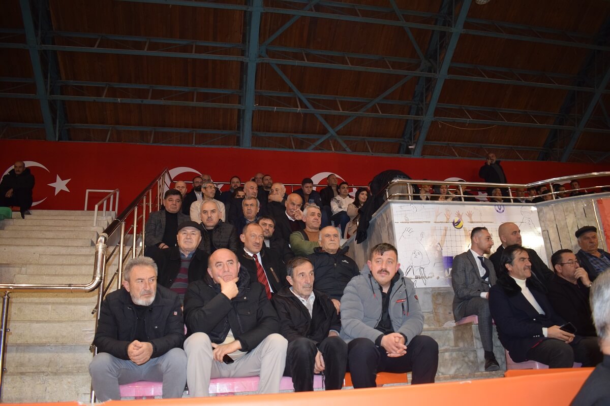 AK Parti Çorum Merkez İlçe Kongresine katılanlar (3)