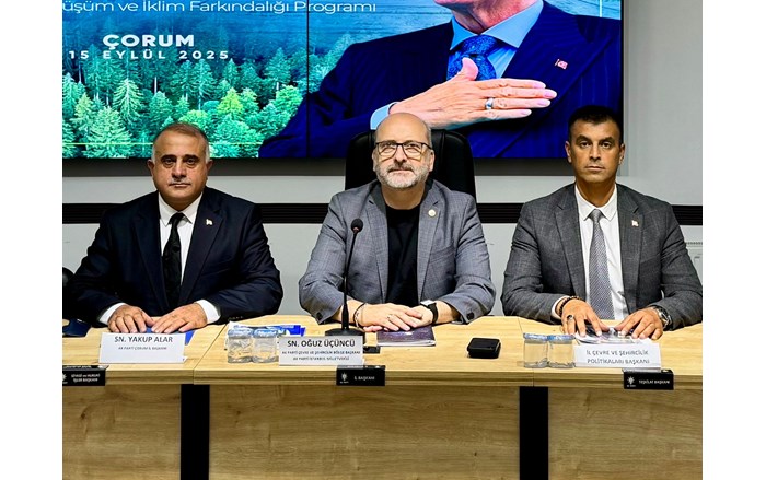 AK Parti Çorum Teşkilatı, Yeşil Dönüşüm ve İklim Farkındalığı programında Çevre ve Şehircilik Politikaları Başkan Yardımcısı İstanbul Milletvekili Oğuz Üçüncü’yü misafir etti (3)