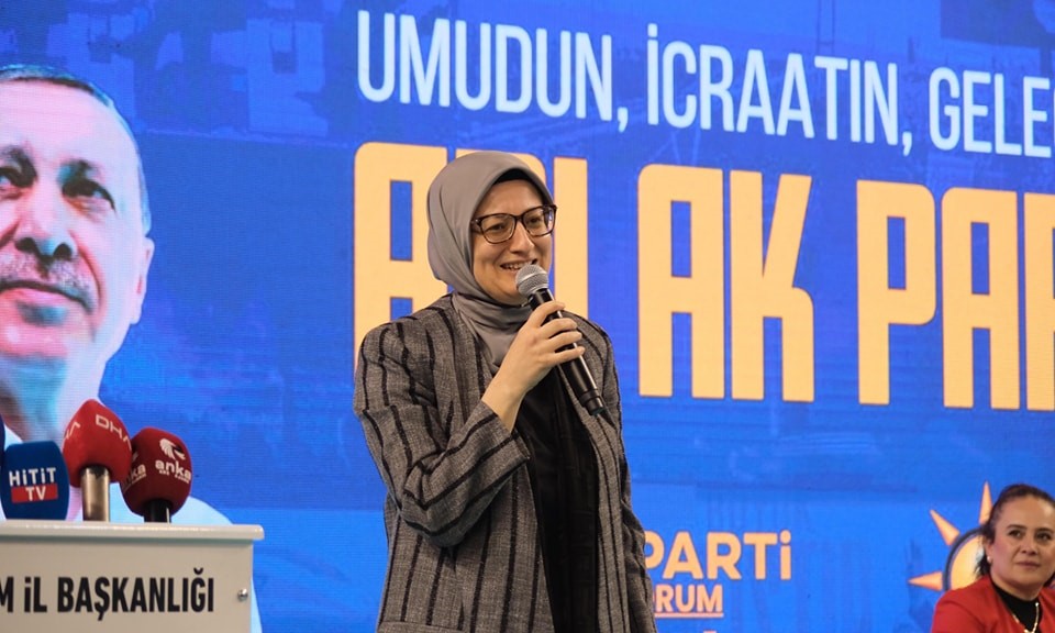 AK Parti Genel Başkan Yardımcısı Belgin Uygur,