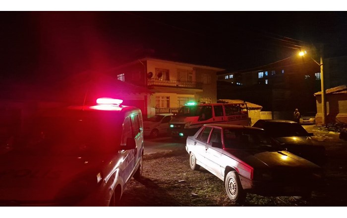 Alaca ilçesinde bir kadın yalnız yaşadığı evinde ölü bulundu