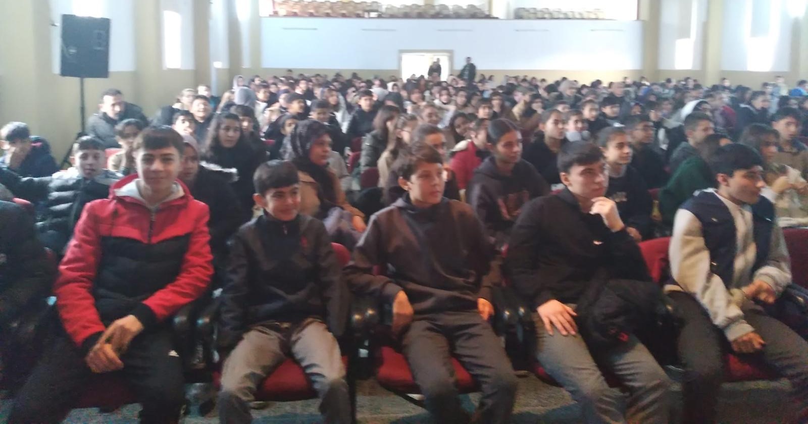 Alaca'da çocuk oyunu ilgiyze izlendi