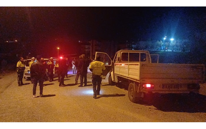 Alkollü sürücüye, trafik güvenliğini tehlikeye atmak suçundan 35 bin 505 lira idari para cezası uygulandı (2)