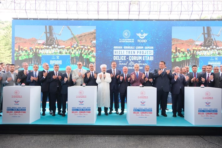 Ankara Kırıkkale Çorum Samsun Hızlı Tren Projesi'nin 120 kilometrelik Delice Çorum etabının temeli atıldı (2)