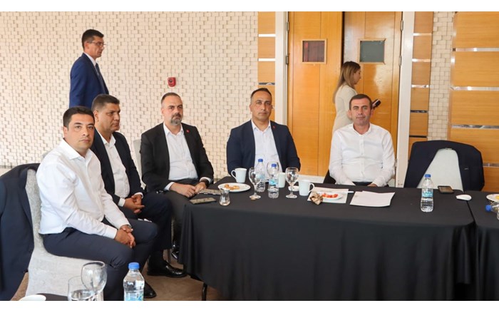 Ankara'da CHP Genel Merkezi'nde düzenlenen toplantıya CHP Çorum İl Başkanı Dinçer Solmaz da katıldı