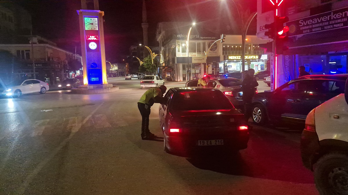 Araç sürücülerine toplam 86 bin 374 TL para cezası uygulanırken, 3 motosiklet trafikten men edildi (2)