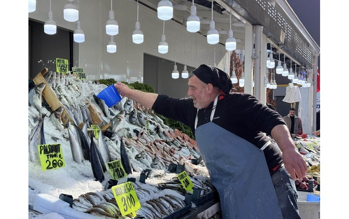 Balıkçı esnafı yeni yerinden memnun (1)