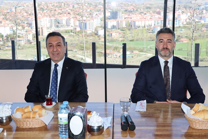 Başkan Muhsin Dere, Sungurlu'da yaptıkları 1 yıllık çalışmaları değerlendirdi (1)