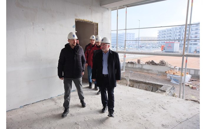 Belediye Başkanı Dr. Halil İbrahim Aşgın, inşaat çalışmalarını inceledi