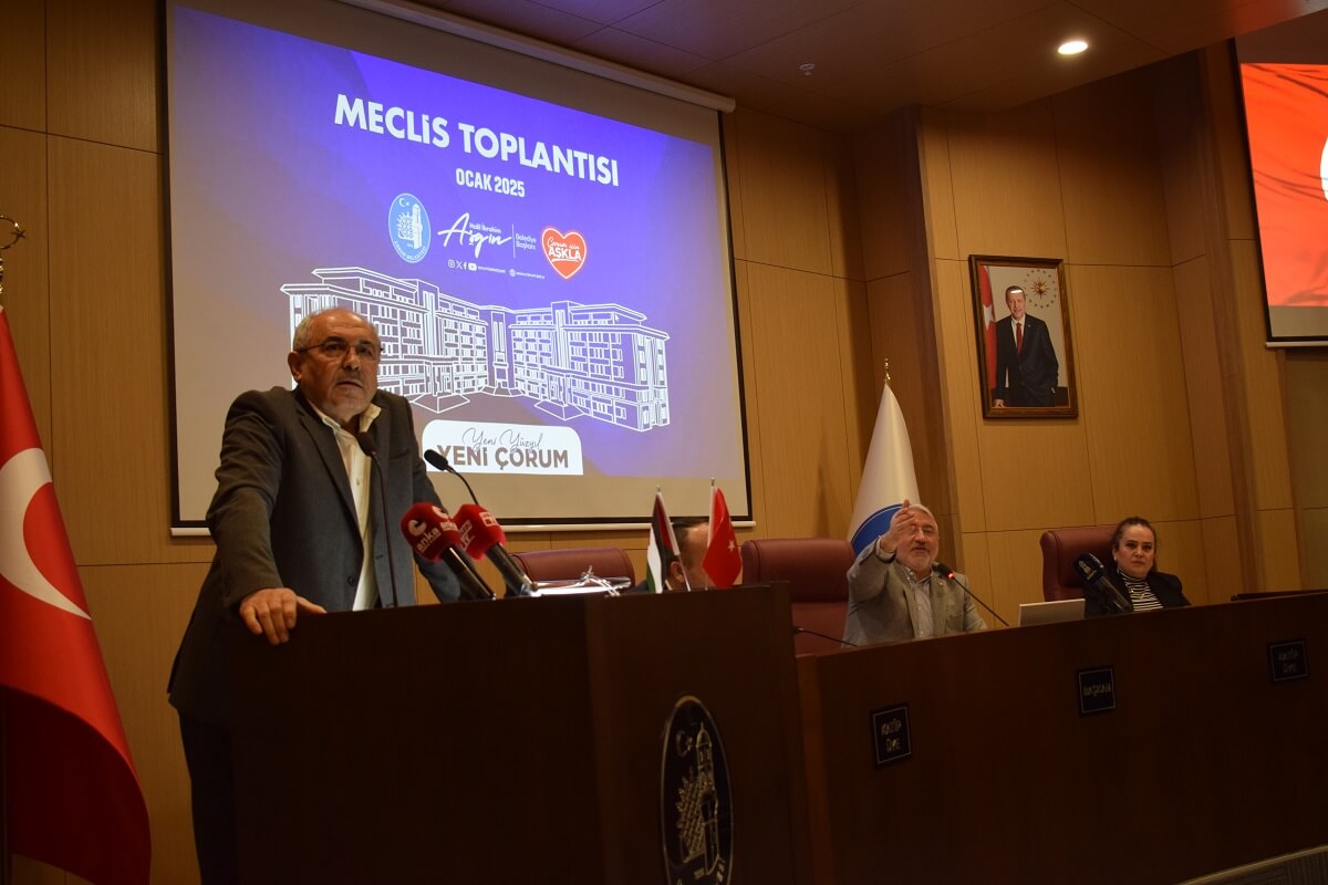 Belediye Başkanı Halil İbrahim Aşgın, gerilen ortamı zor yatıştırdı