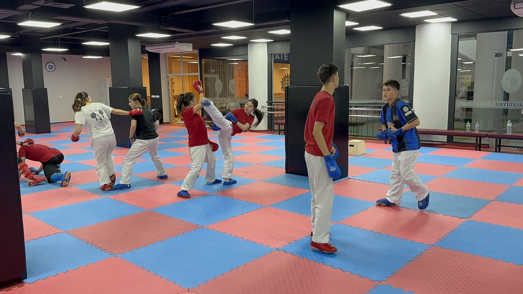 Belediyespor’un Karatecileri iddialı