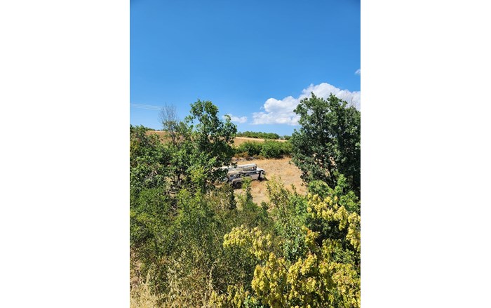 Beton pompa aracı, freni boşalması sonucu şarampole uçtu (1)