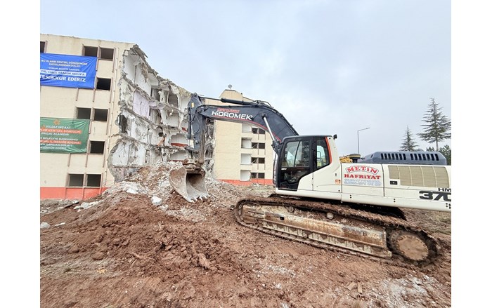 Binevler'de kentsel dönüşüm çalışmaları başladı (2)