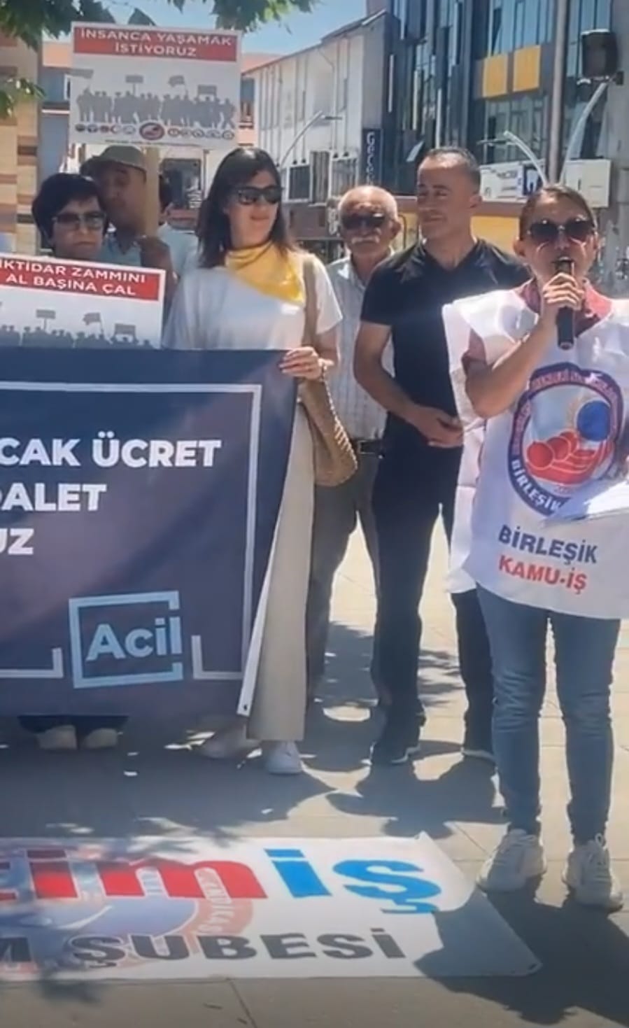Birleşik Kamu İş, hükümetin kamu emekçilerine sunduğu zam teklifini “sefalet ücreti” olarak nitelendirerek insanca ücret talebiyle meydanlara çıktı (2)