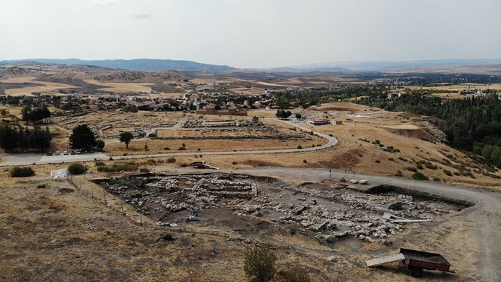 Boğazkale ilçesindeki Hattuşa Antik Kenti'nde, 119 yıldır süren kazı çalışmalarında yeni dönem çalışmaları başladı. (2)