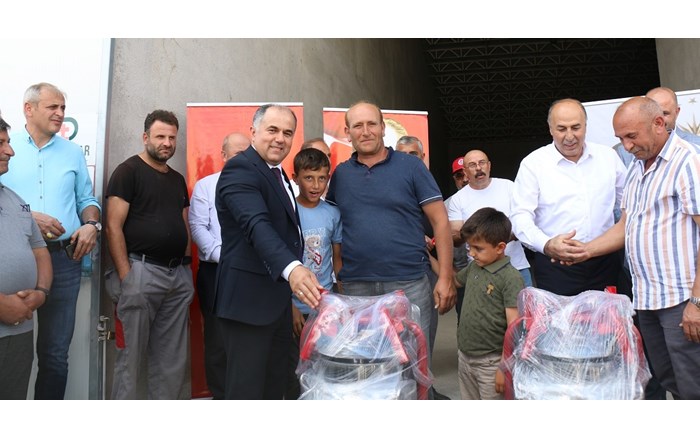 Boğazkale ve Alaca İlçelerinde üreticilere mobil süt sağım makinası dağıtıldı (3)