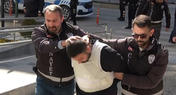 Çay ocağında silahla 1 kişiyi öldüren, 4 kişiyi de yaralayan şahıs tutuklandı