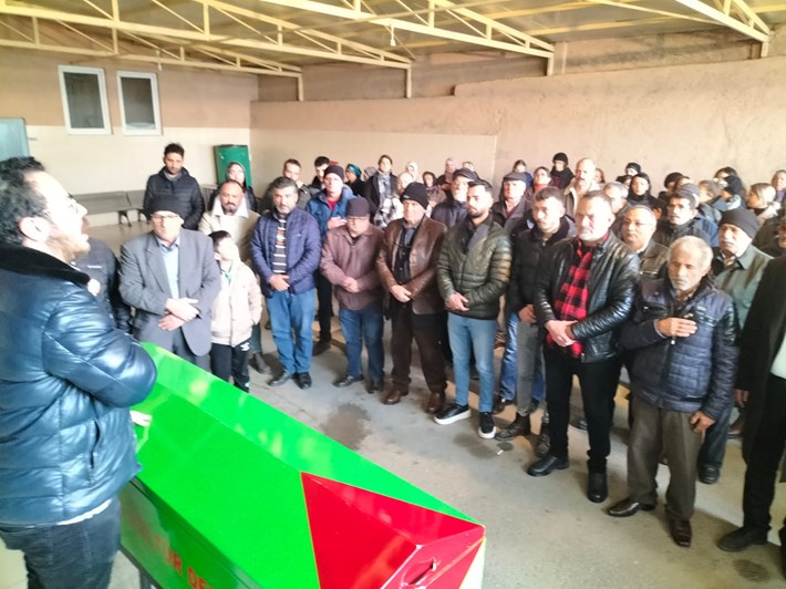 Cenaze töreni İsmail Güçlü'nün gülbengleri eşliğinde gerçekleşti