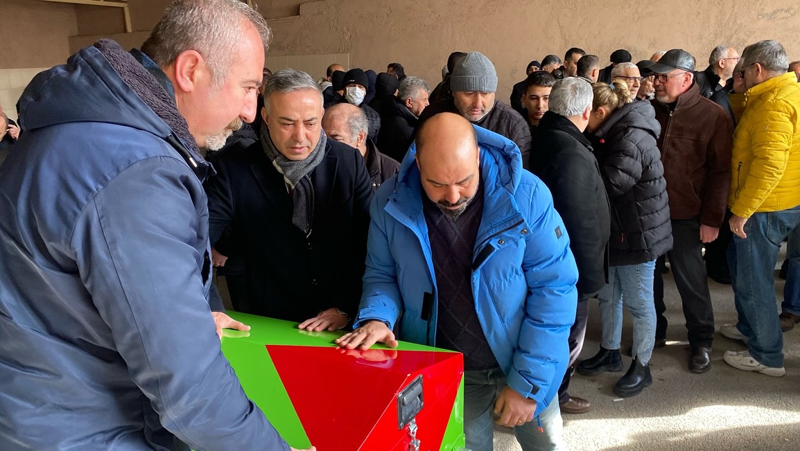 Cenaze töreninde hüzün, acı ve yas vardı (1)