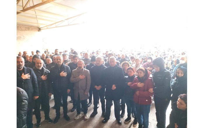 cenaze törenine çok sayıda vatandaş katıldı