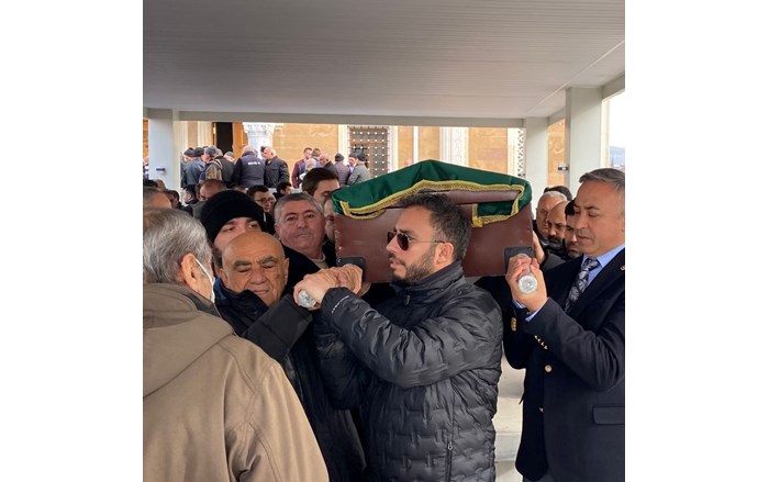 Cenaze törenine protokol üyeleri de katıldı (1)
