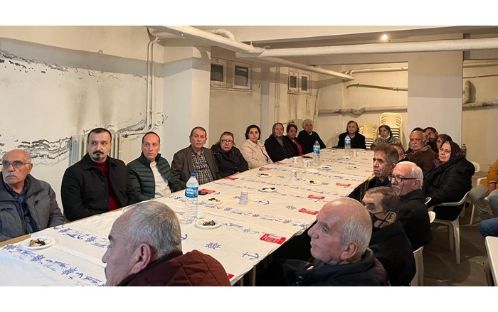 CHP Çorum İ Başkanı Dinçer Solmaz, apartman toplantıları yapıyor (1)