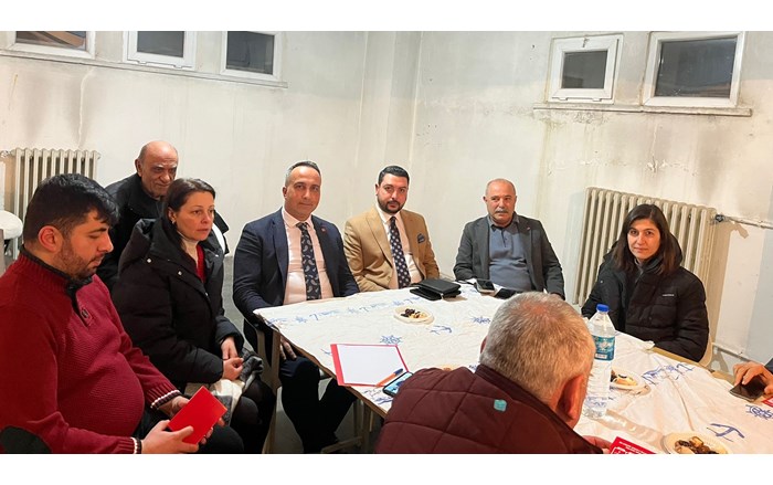 CHP Çorum İ Başkanı Dinçer Solmaz, apartman toplantıları yapıyor (2)