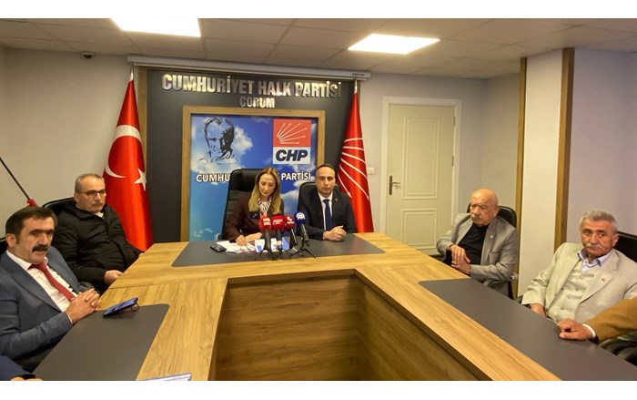 CHP Genel Başkan Yardımcısı Aylin Nazlıaka, Çorum'da basın toplantısı düzenledi (1)