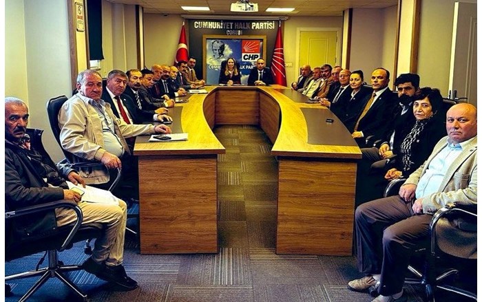 CHP Genel Başkan Yardımcısı Aylin Nazlıaka, Çorum'da basın toplantısı düzenledi (2)