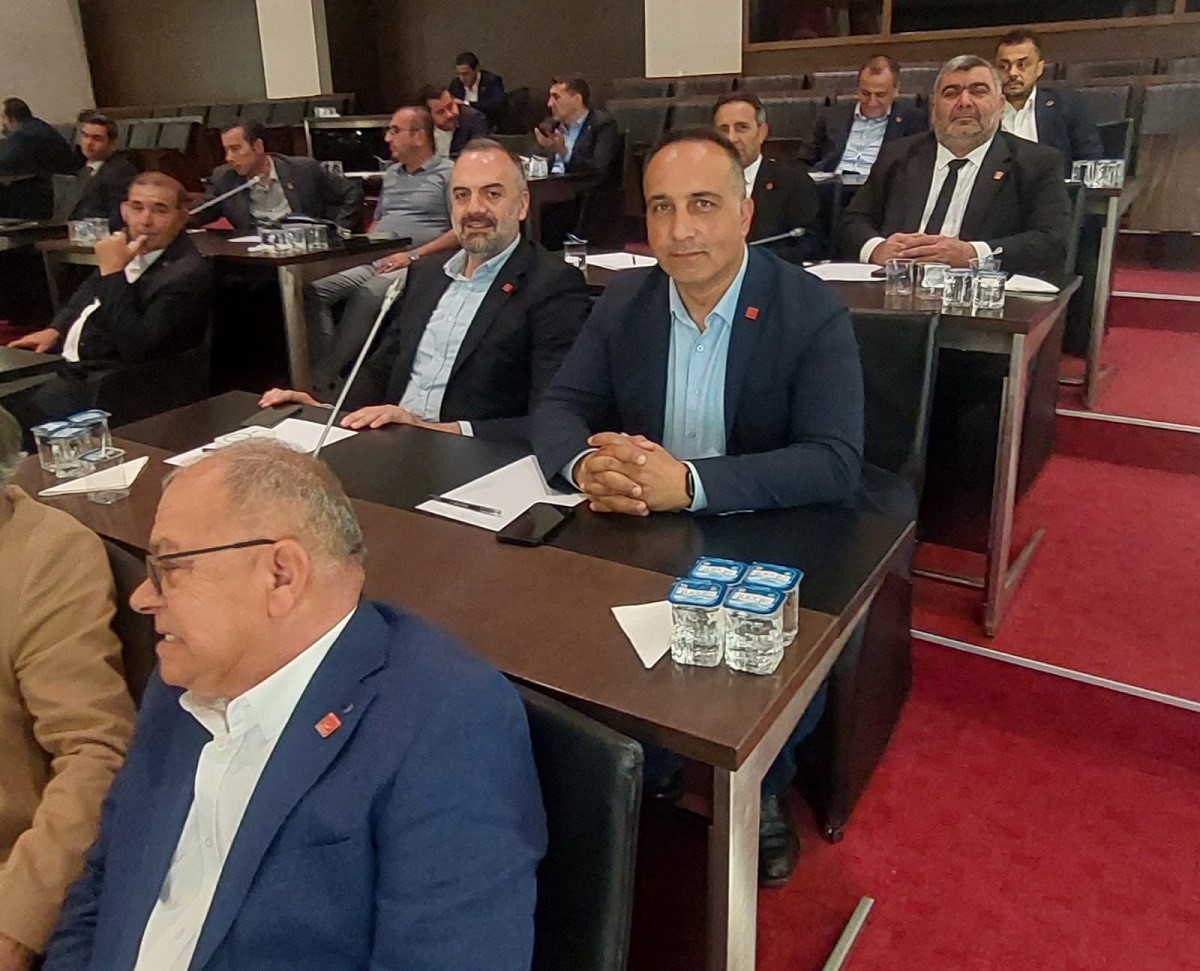 CHP Genel Merkezinde düzenlenen toplantıya Çorum İl Başkanı Dinçer Solmaz da katıldı (1)