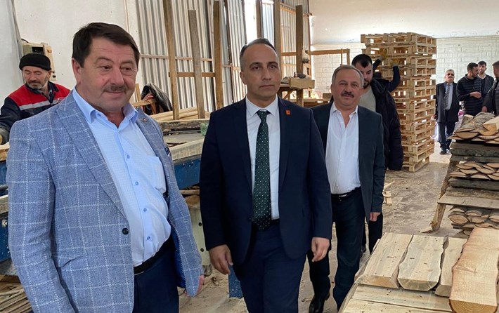 CHP İl Başkanı Dinçer Solmaz, Serhat Şahin'in sahibi olduğu Hitit Palet'i gezdi (1)