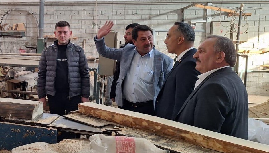 CHP İl Başkanı Dinçer Solmaz, Serhat Şahin'in sahibi olduğu Hitit Palet'i gezdi (2)