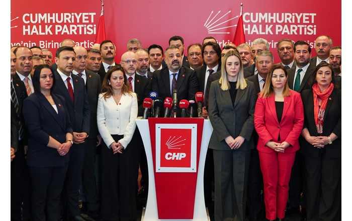 CHP'de 81 il başkanı adına İzmir İl Başkanı Şenol Aslanoğlu bir açıklama yaptı (1)