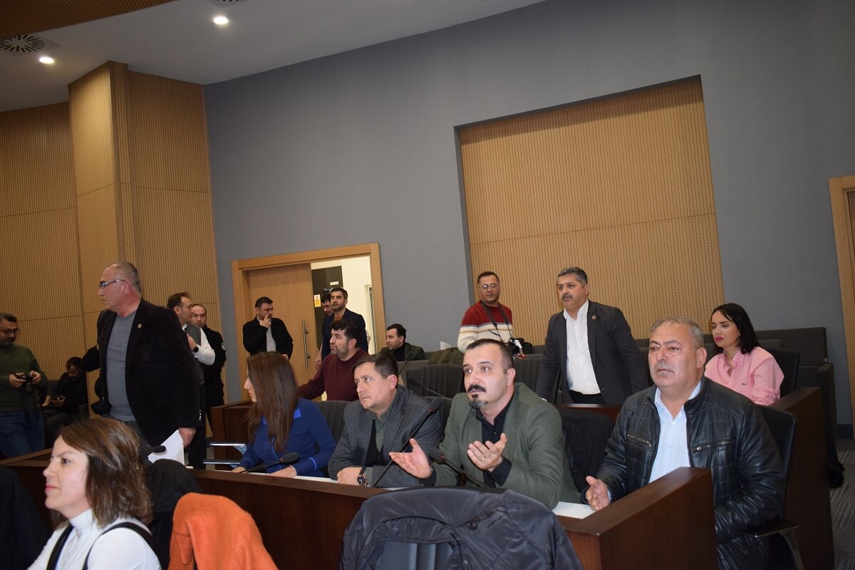 CHP'li Meclis Üyeleri, AKP'li Cengiz'e sert tepki gösterdi (3)