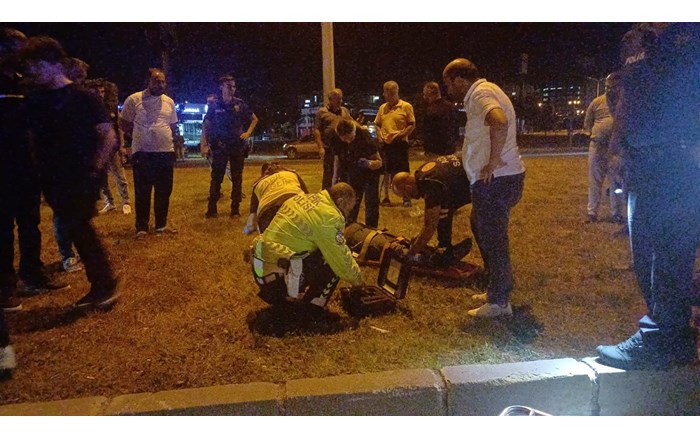 Çorum Ankara karayolu üzerindeki Toptancılar Kavşağı’nda meydana gelen zincirleme trafik kazasında biri sivil polis aracı olmak üzere toplam 5 araç çarpıştı (2)