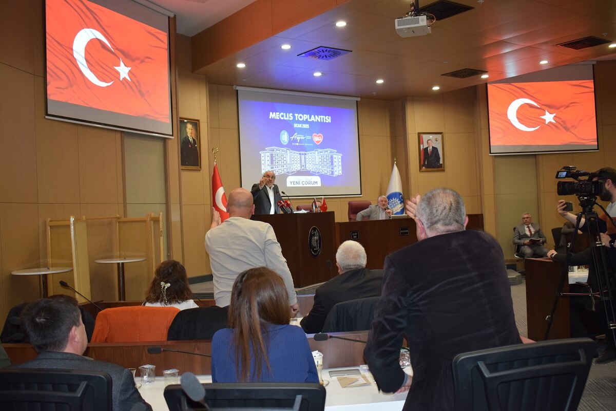 Çorum Belediye Meclisi bol tartışmalı ve gergin ortamda yapıldı (1)