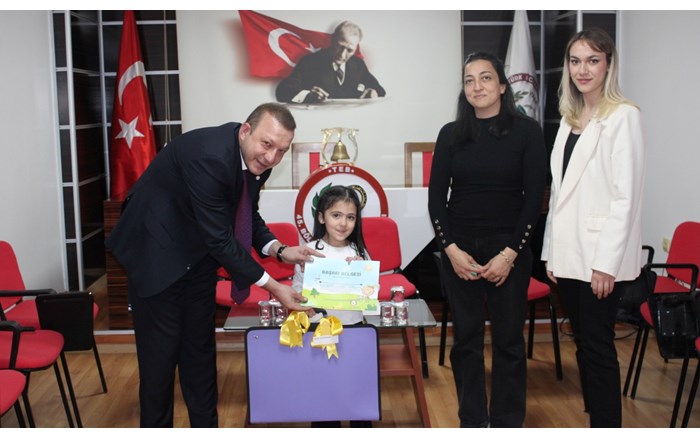 Çorum Eczacı Odası, resim yarışmasında dereceye giren öğrencileri ödüllendirdi (3)