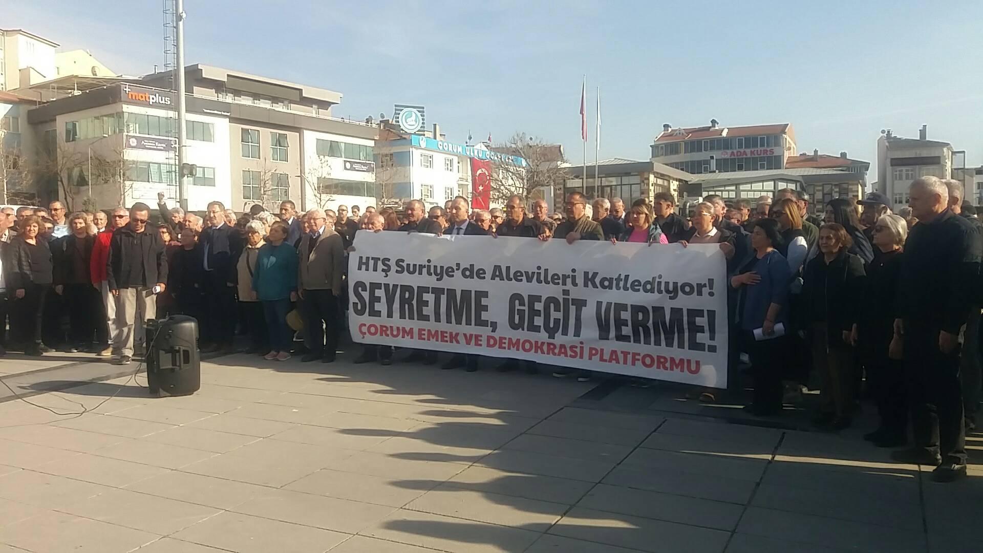 Çorum Emek ve Demokrasi Platformu, Suriye'de Alevilere yönelik katliamları protesto etti (1)