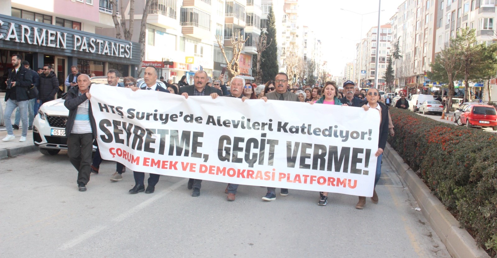 Çorum Emek ve Demokrasi Platformu, Suriye'de Alevilere yönelik katliamları protesto etti (4)